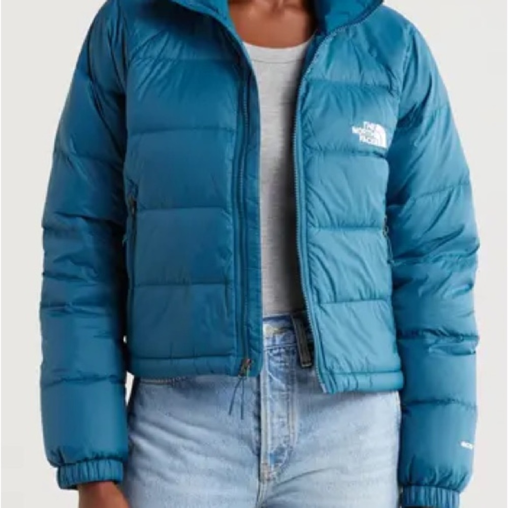 The North Face Blue Puffer Jacket with High Collar and Quilted Design, MEDIUM